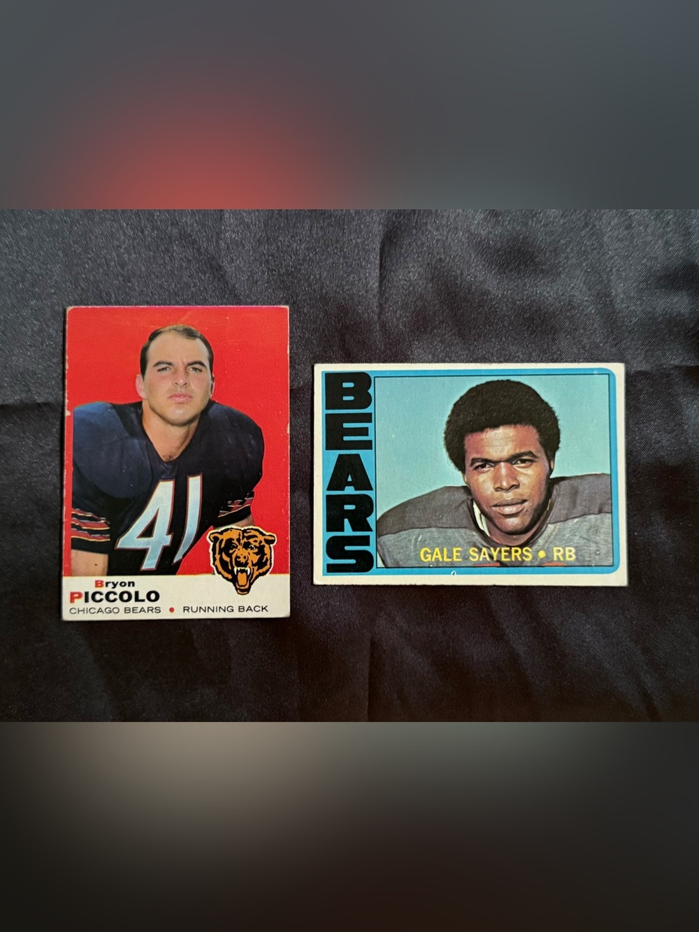 Brian Piccolo #26 Topps Rookie Card 1969 + Gale Sayers #110 1972 - ‘Brians Song’